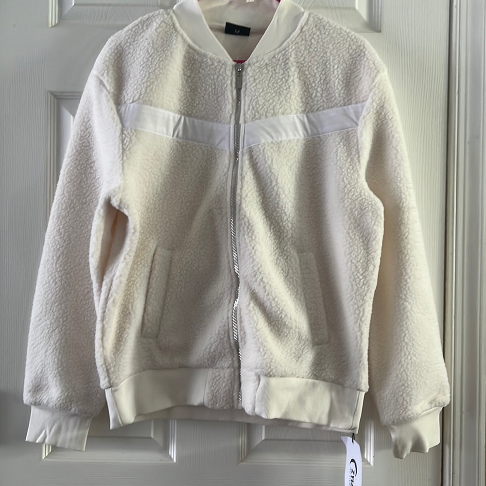 White fleece jacket Zyia